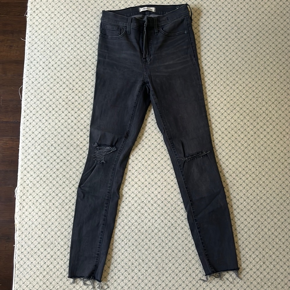 Madewell grey ripped skinny jeans, size 25